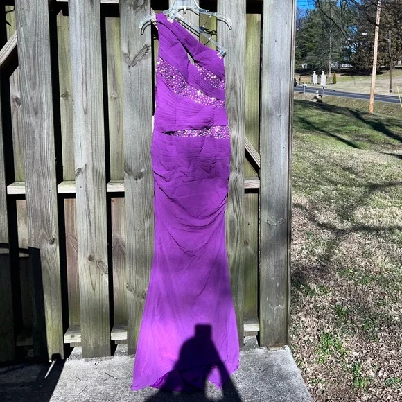 Judy Bridal one shoulder purple gown - Picture 2 of 14